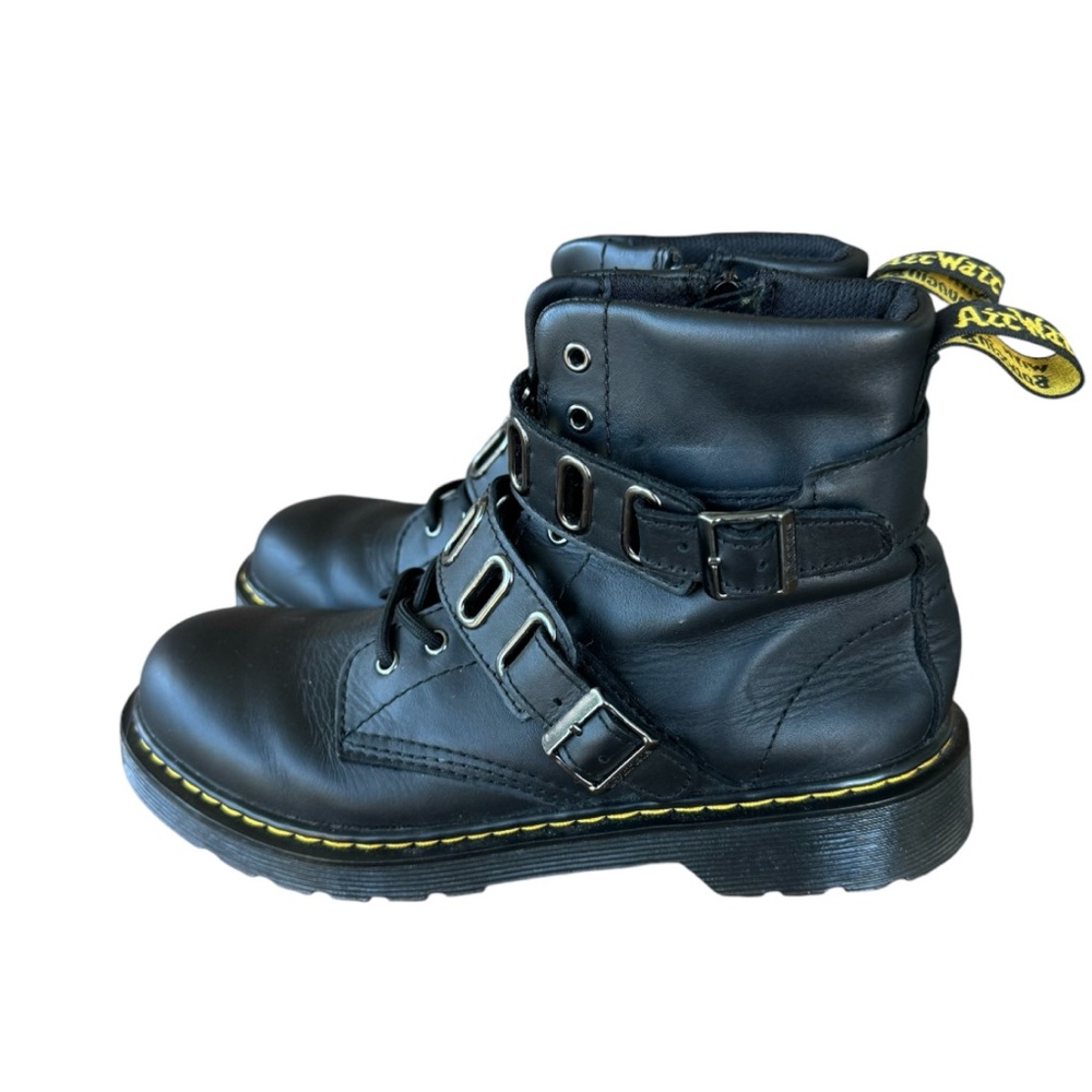 Dr Marten 1460 QUYNN Leather Double Buckle Unisex
Black Leather Combo Boots